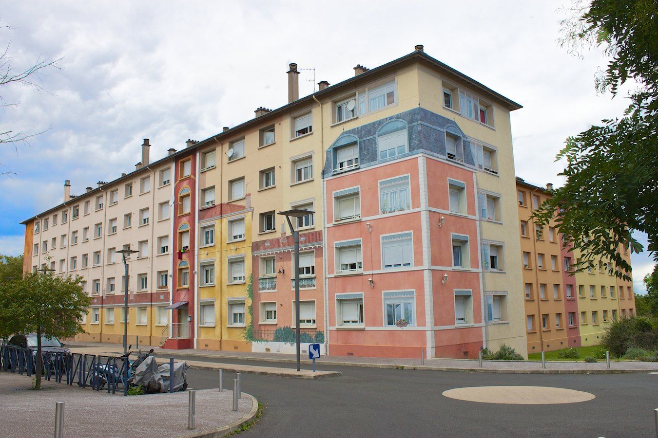 Fresques de la Sarra – ganz rechts ohne künstlerische Gestaltung