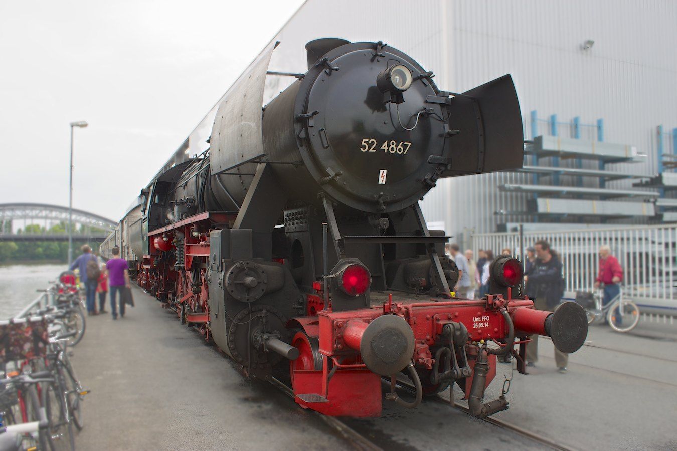 52 4867 am Osthafenplatz