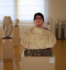 Anke im archäologischen Museum