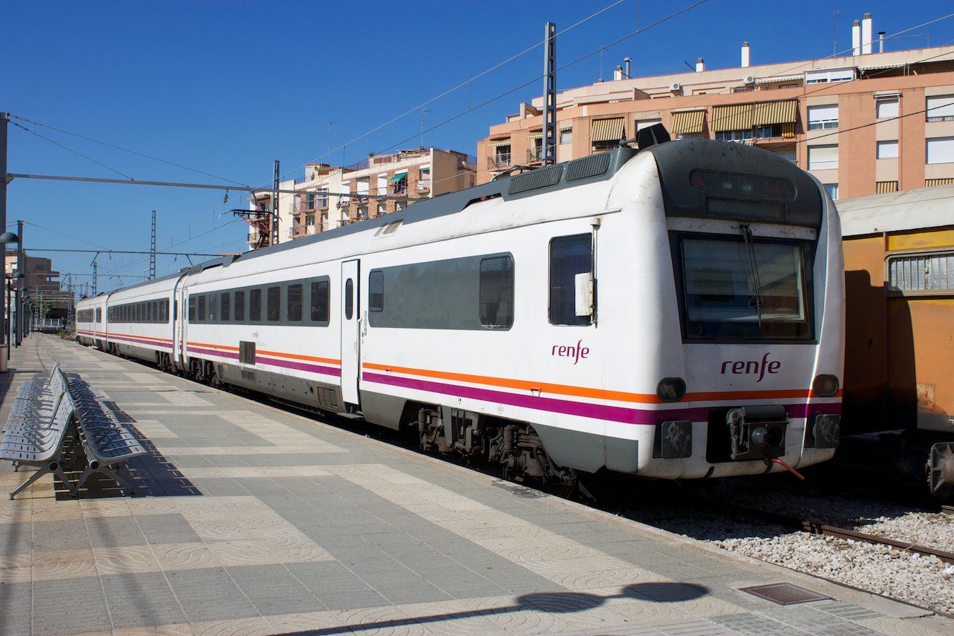 RENFE Baureihe 448 in Tarragona