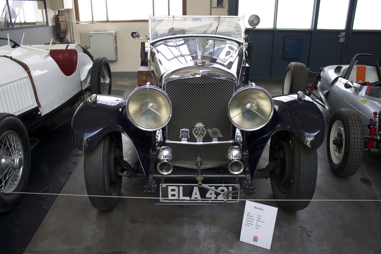 Auto im Fahrzeugmuseum Diekirch