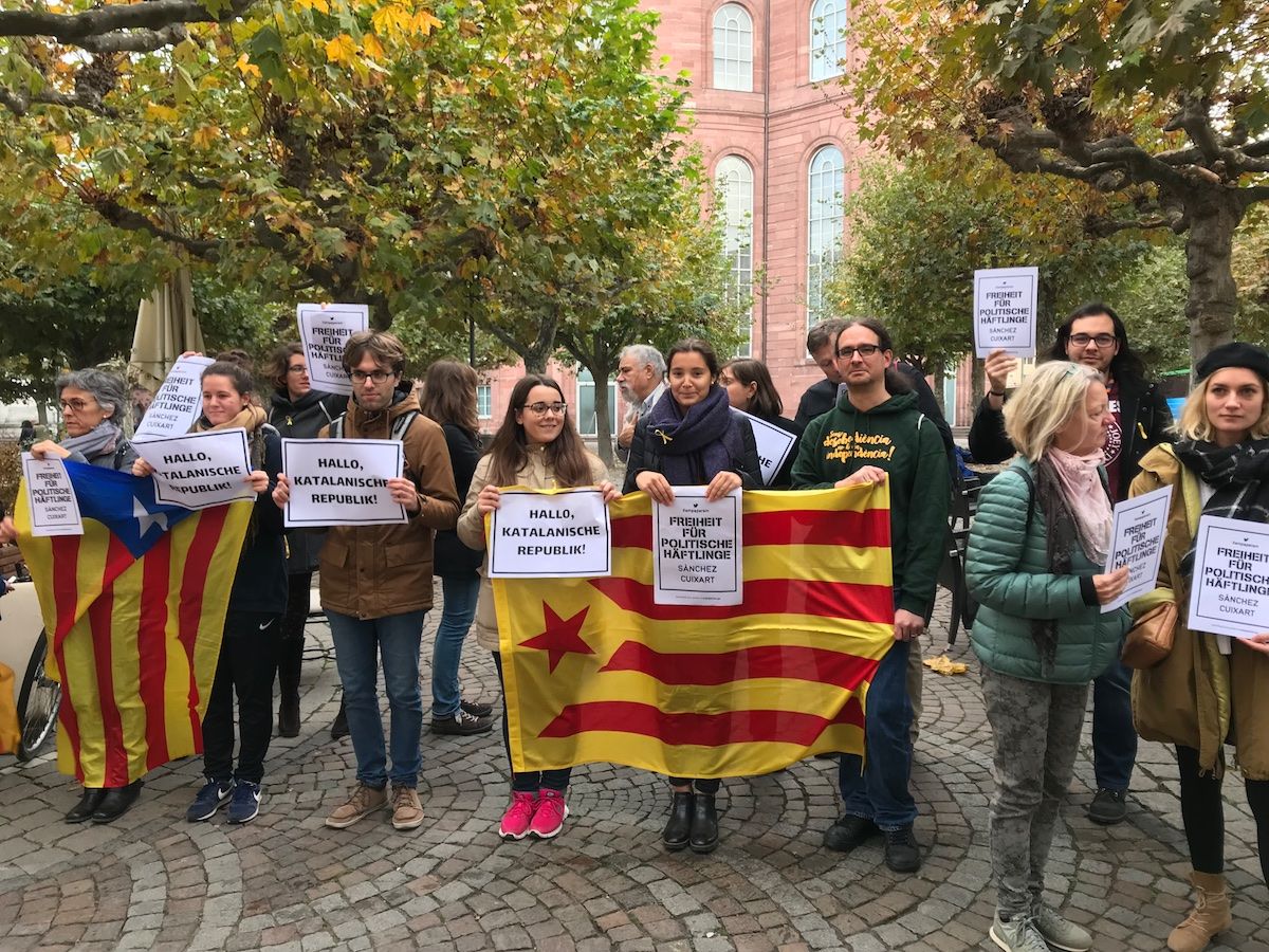 Demo auf dem Paulsplatz in Frankfurt